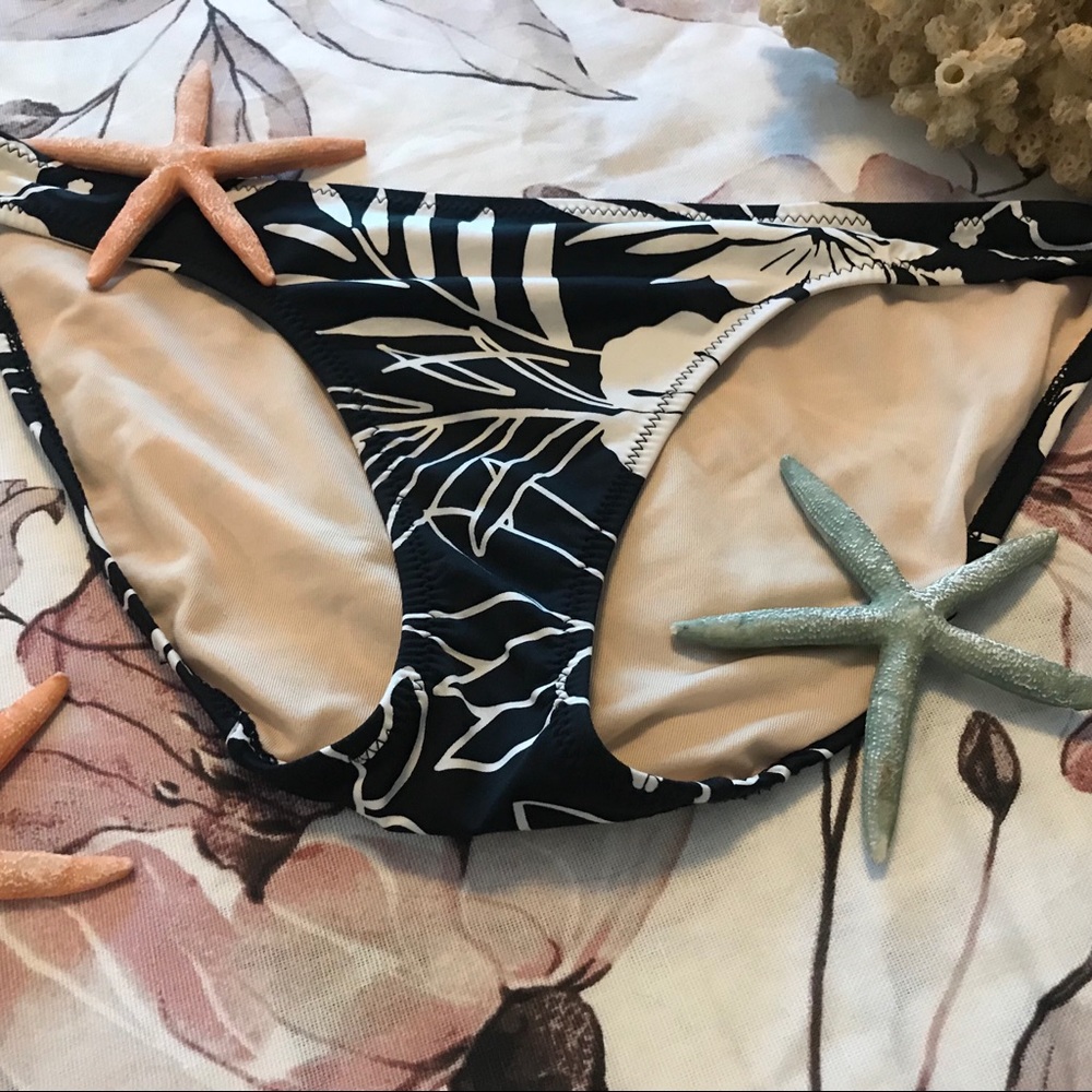 Old Navy | - Picture 2 of 4